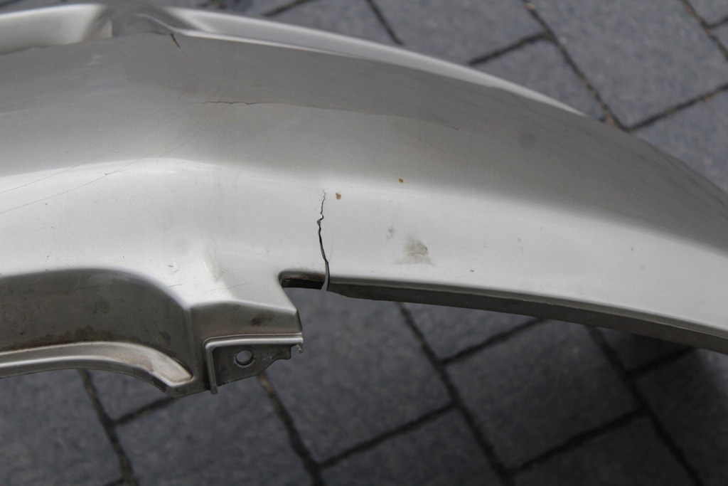 фото №13, Бампер перед toyota avensis verso