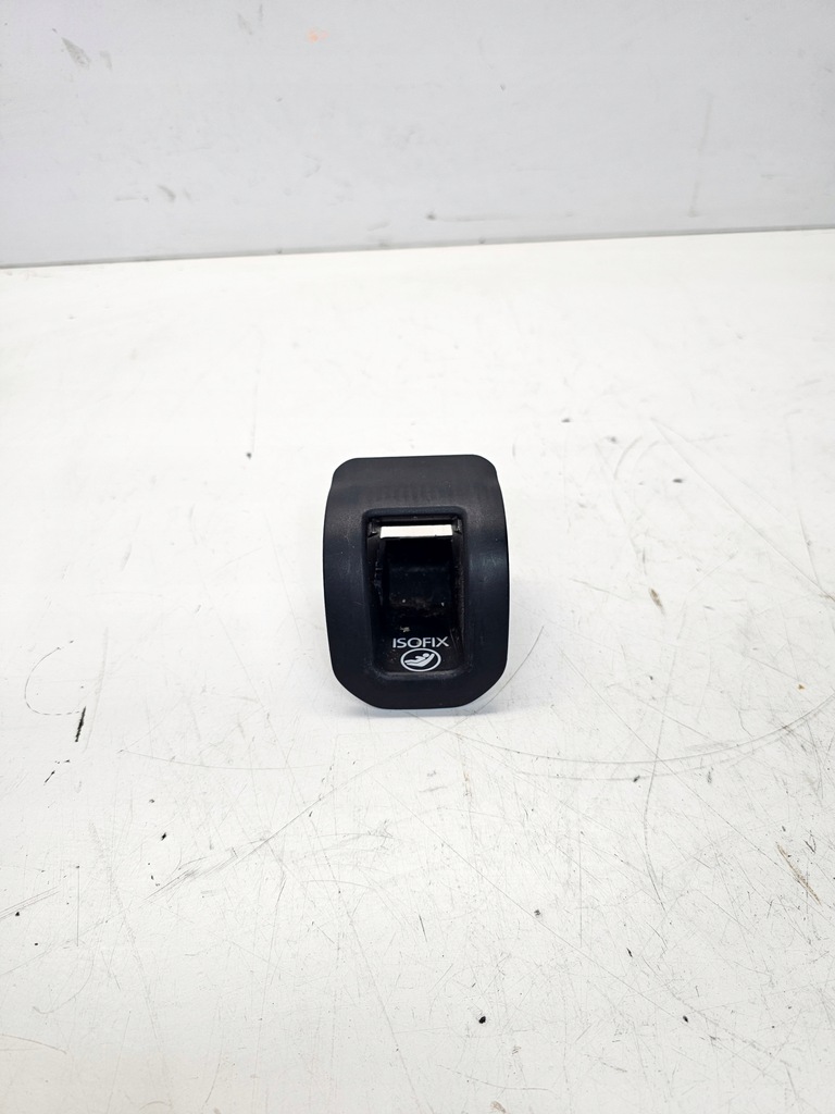 фото №1, Заглушка крепления isofix задняя audi a3 8v 8v0887233b