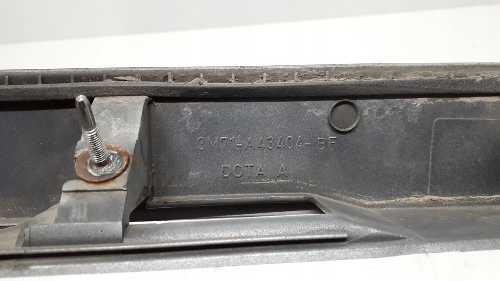 фото №13, Mazda 2 02-07 накладка молдинг кришки задня