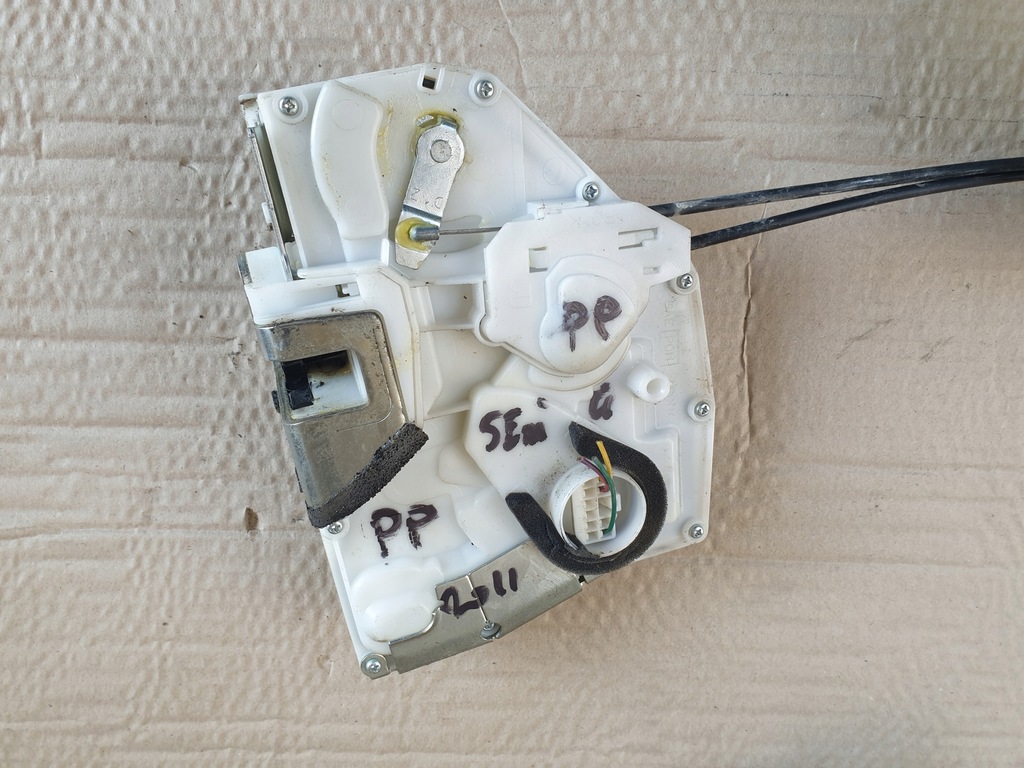 фото №14, Замок дверь правый fiat sedici suzuki sx4 eur 2006- 8pin 82201-79j20/21/22