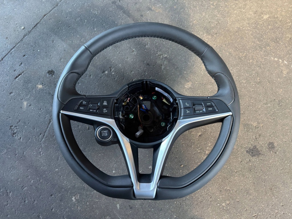 Купити Alfa romeo stelvio повітропровід шкіра 01561406710