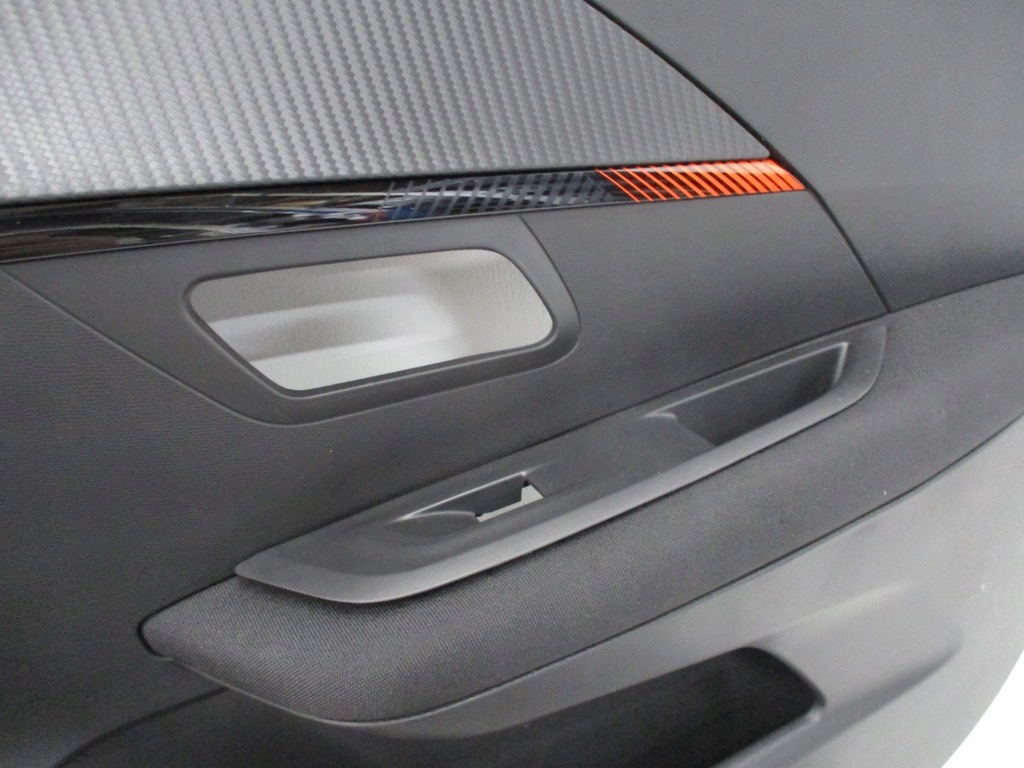 фото №6, Оббивка двері peugeot 208 ii 20r задня