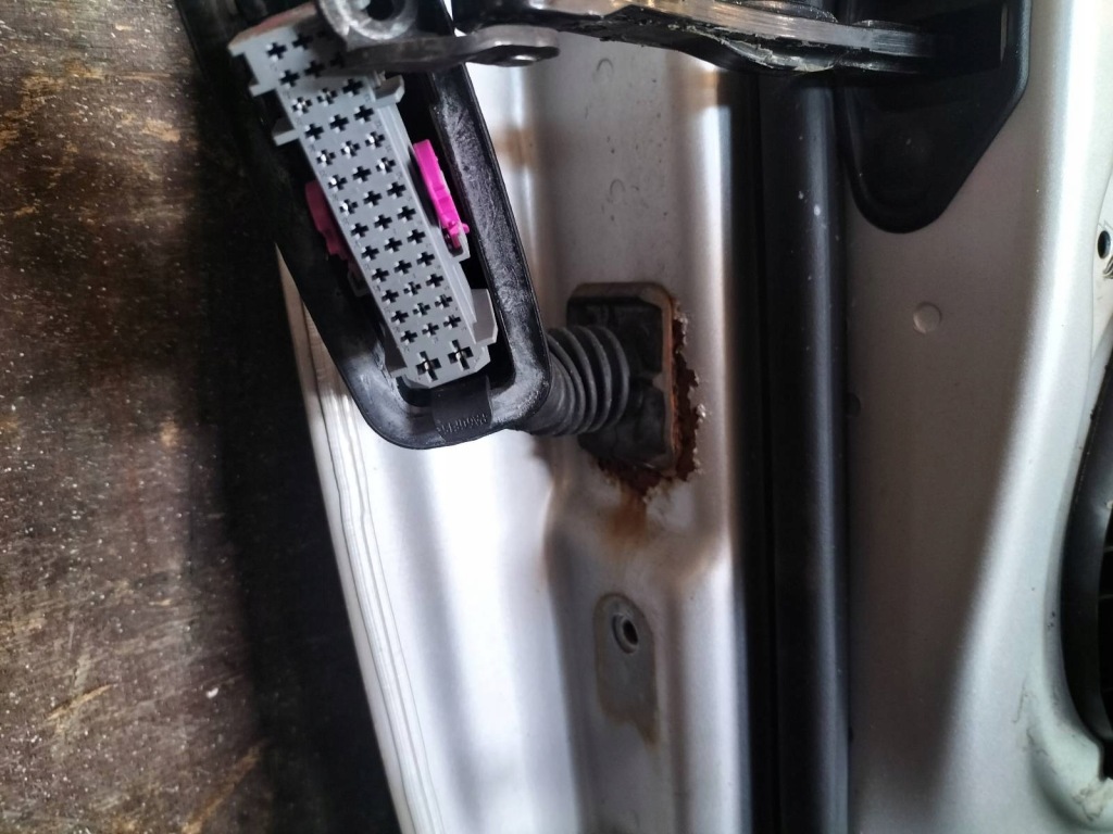 Купить Дверь коплектная  правая  перед opel insignia a рестайлинг  z176