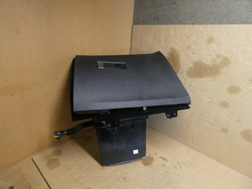 Купить Бардачок citroën ds7 crossback 2021 aa38032488