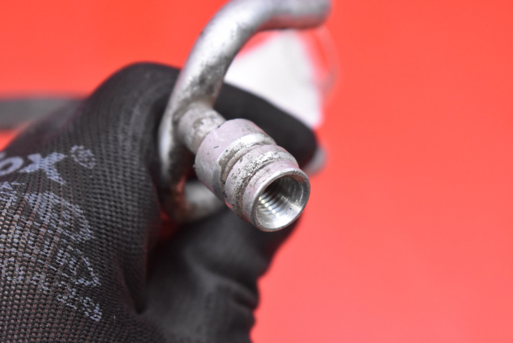 фото №5, Шланг трубка кондиционера kia sorento 1 i 2.5 crdi 170 km 06-11