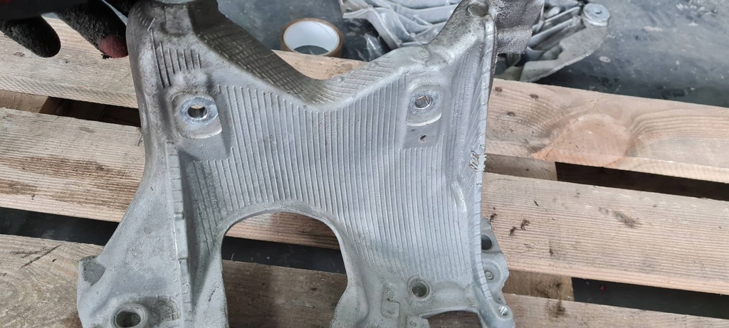 фото №11, Rs5 8w lift s5 a5 кронштейн кронштейн кронштейн подрамник левая 8w0399295e rs4 a4 s4