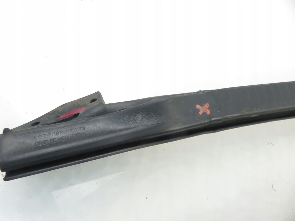 фото №12, Прокладка дверь правая audi a4 b7 8h0831708