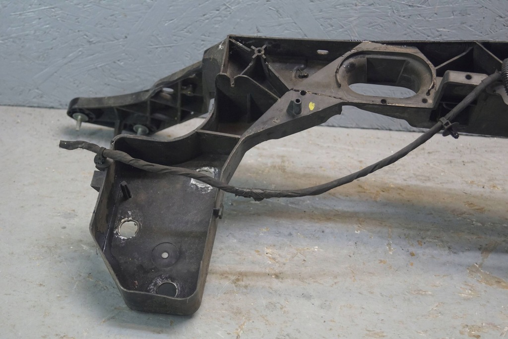 фото №13, Pas передний верхний усилитель renault clio iii 8200290143 ż248