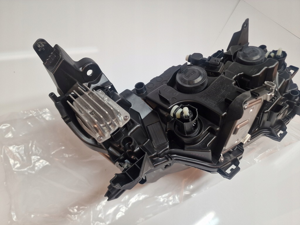 фото №8, Лампа передняя левая renault koleos ii nowa org 260604608r led