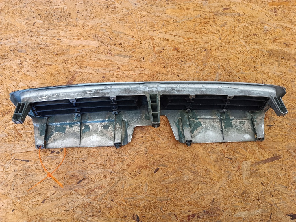 фото №9, Решітка решітка радіатора решітка радіатора бампера перед subaru legacy ii 1994- оригінал