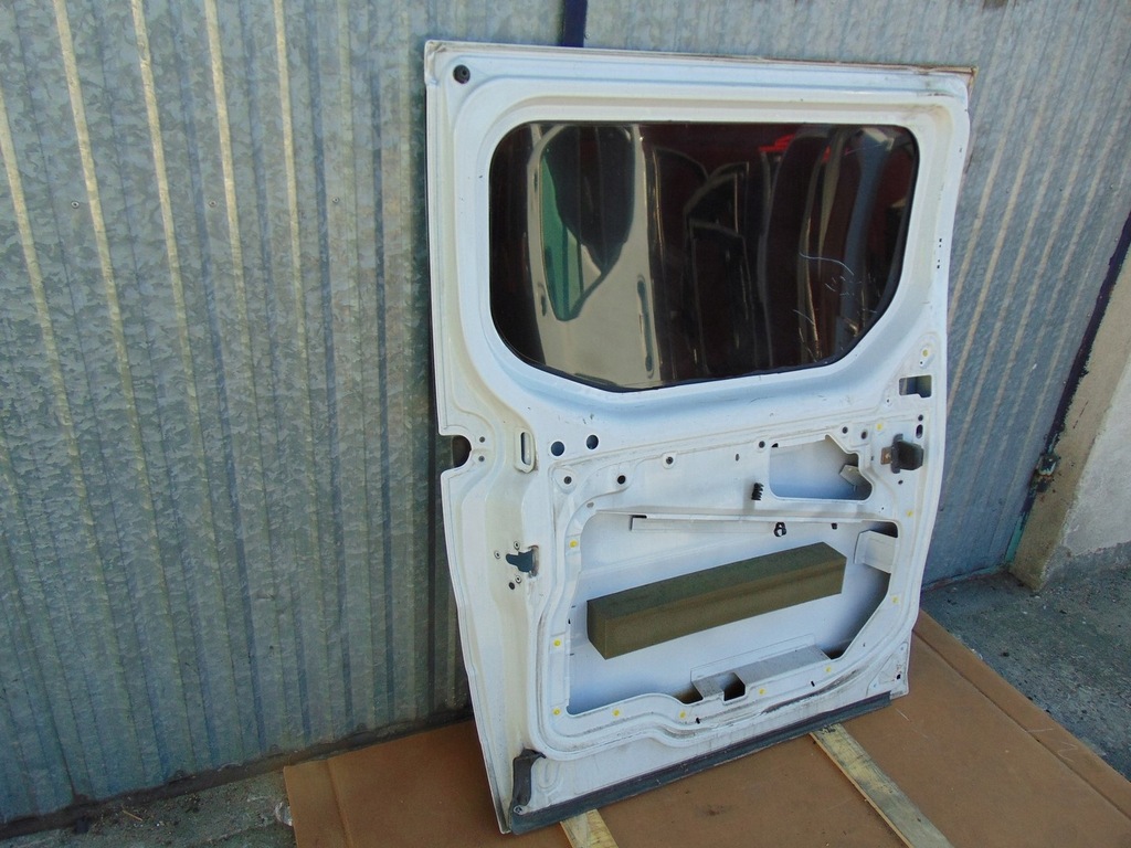 фото №15, Дверь левая раздвижные vivaro trafic 2001-2014 с стекло