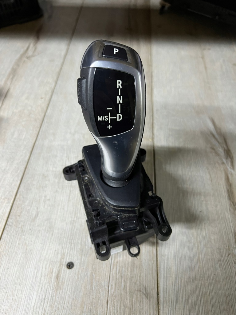 фото №1, Bmw 3 f30 f31 ручка переключения передач домкрат