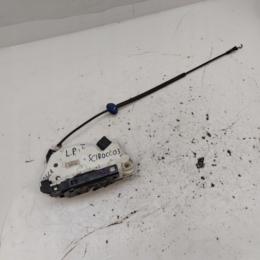 фото №1, Volkswagen vw scirocco 3 замок дверь левый перед 7pin 5n1837015a