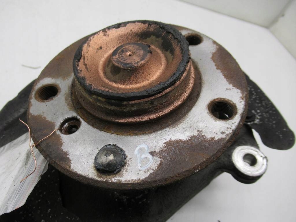 фото №10, Поворотний кулак ступиця права bmw 3 f30 2.0d 6792287