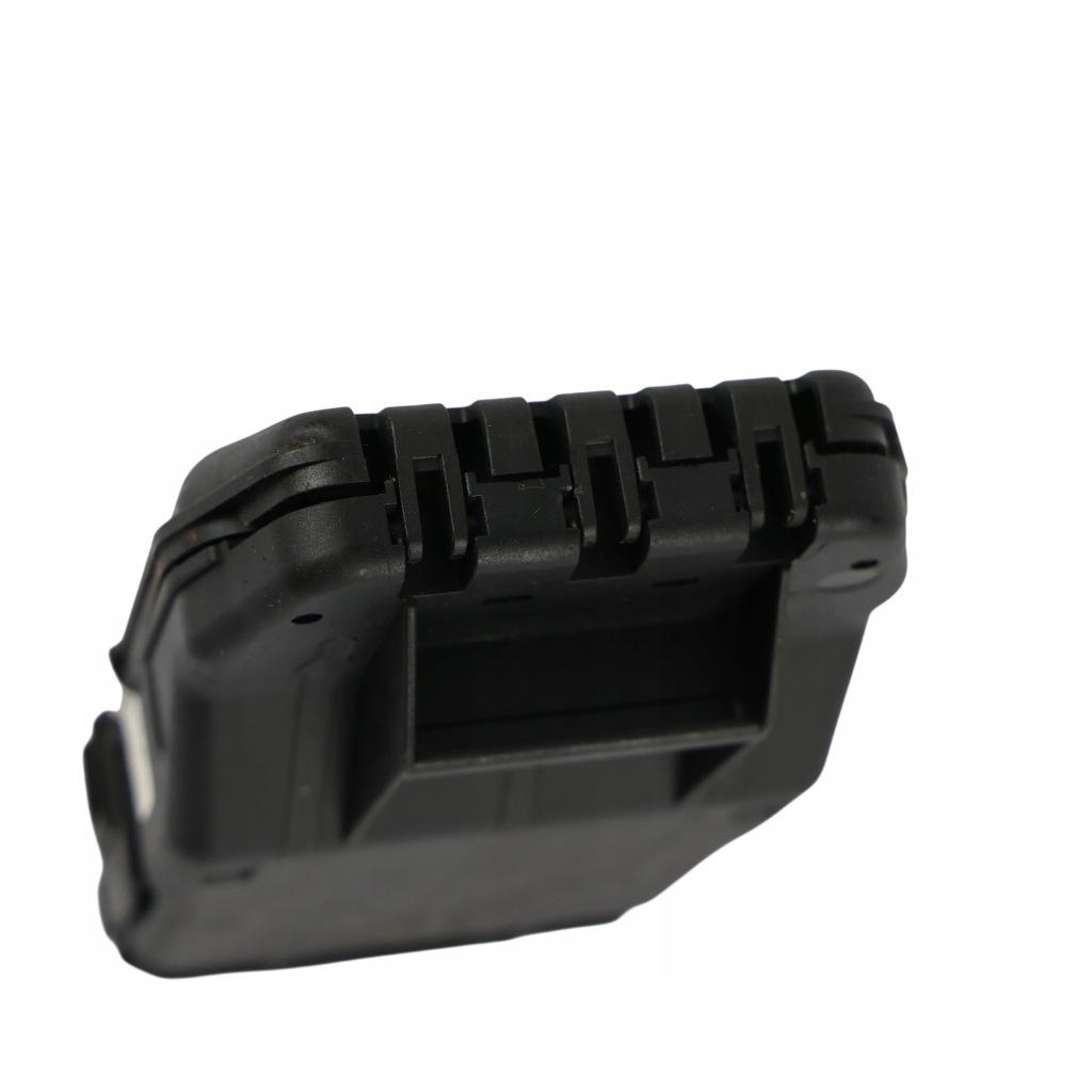 Bmw f70 f74 розподільник струму b+ 850-1000w 9827018 Доставка