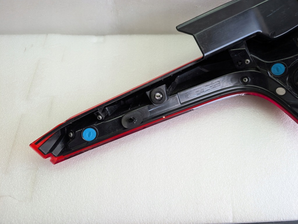 фото №12, Volvo v60 ii лампа права задня правий задня 32291359