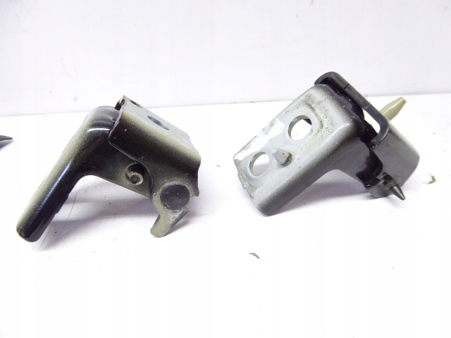 фото №4, Peugeot 208 петля дверь задняя правый hb 5d