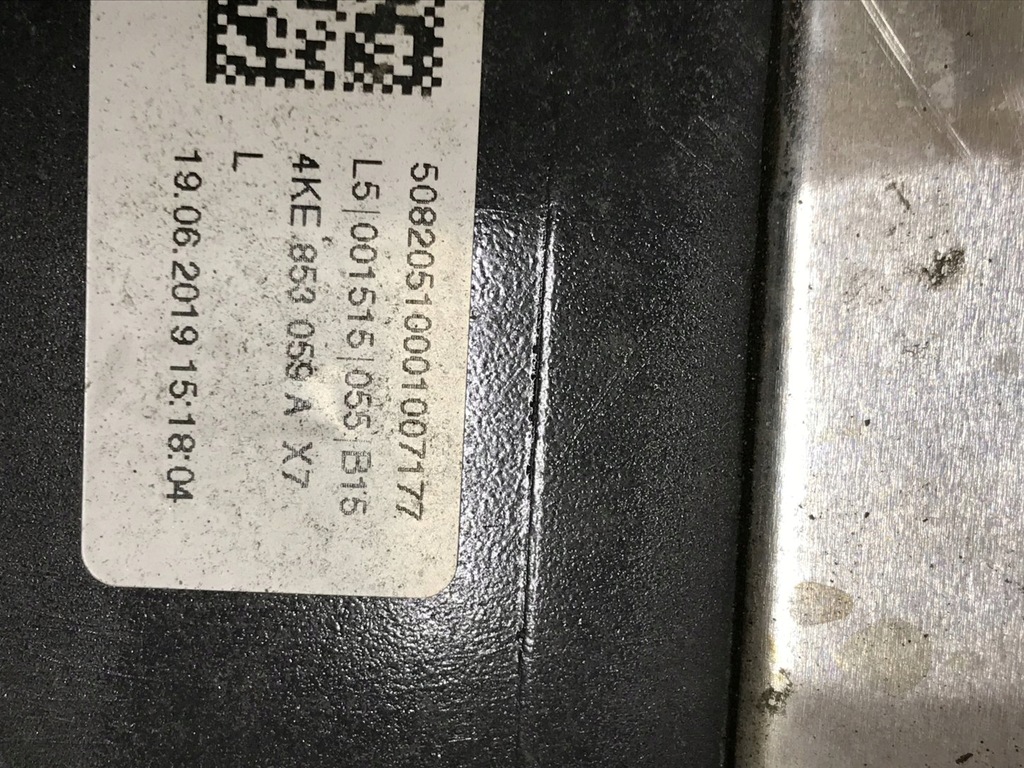 фото №13, Молдинг na дверь левая перед audi e-tron etron 4ke