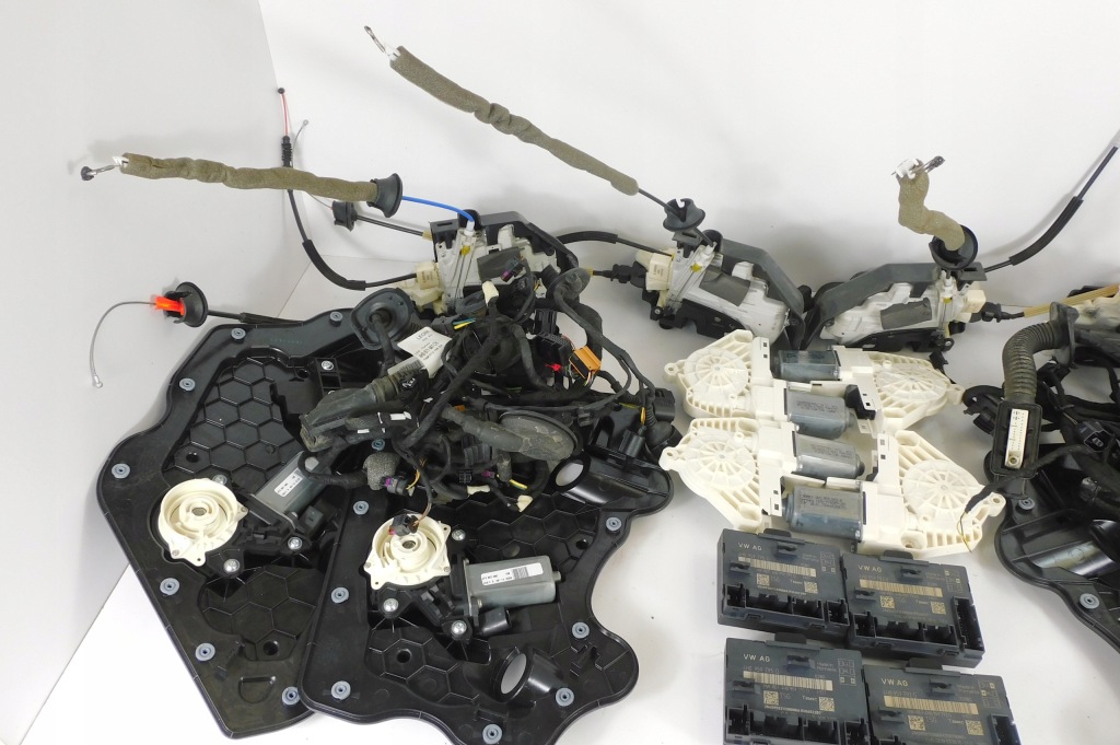 фото №3, Audi a8 s8 d4 4h доводчики дверь доводчик softclose замки