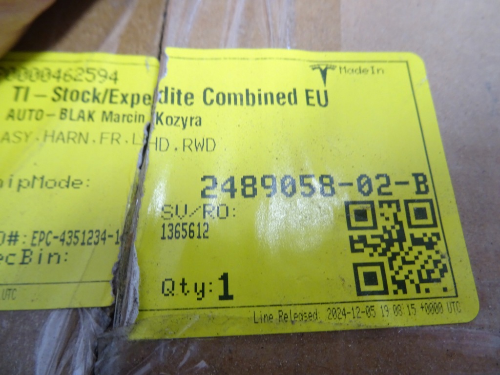 Tesla model y жгут трубопровод внутренних po левый сторона 2489058-02-b в Украине