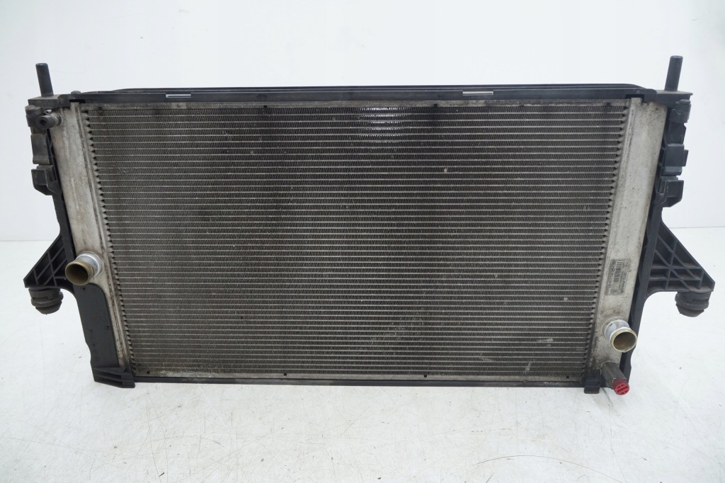 Volvo c30 s40 v50 3m51-8005-db радиатор воды Оригинал