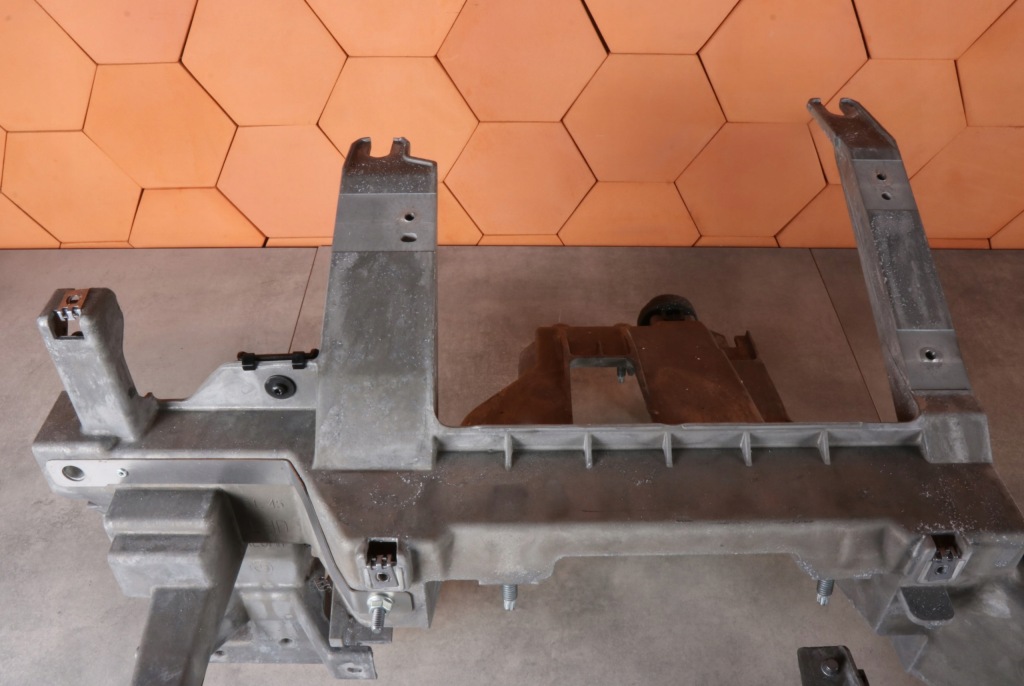 фото №8, Bmw 8' g14 g15 g16 m8 балка каркас панелі приладової панелі консолі eu 6801297