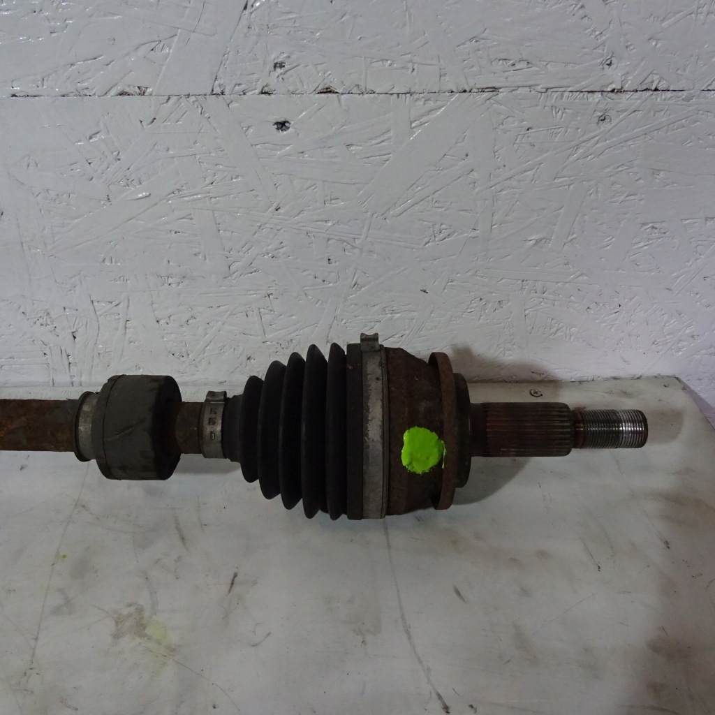 фото №2, Toyota avensis t27 2.0d4d приводной вал правая