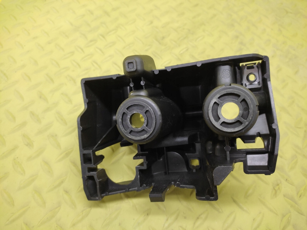 фото №6, Citroen c5 iii kombi направляющая бампера левый задняя 9681048480