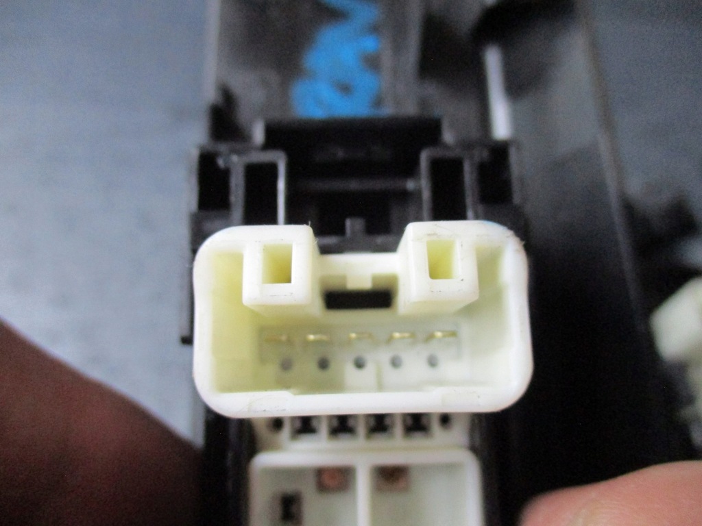 фото №5, Переключатель панель окон toyota rav4 74271-42070