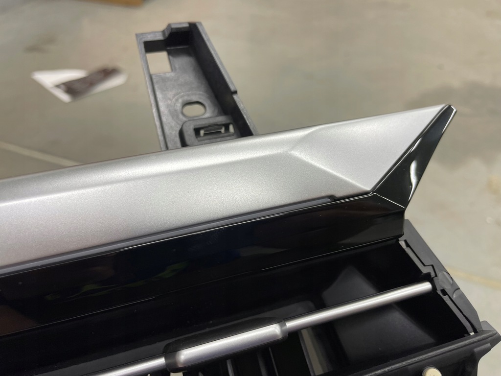 фото №10, Решётка обдув средняя vw arteon lift led dekor молдинг панели консоли