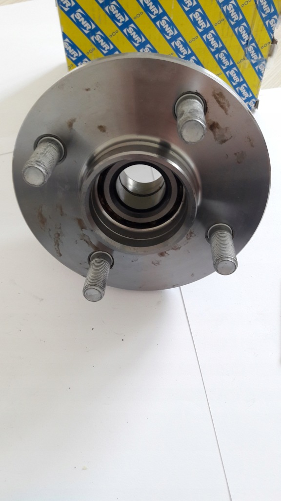 Ступиця підшипник колеса вісі задній nissan micra 2 1992-2000 Ціна