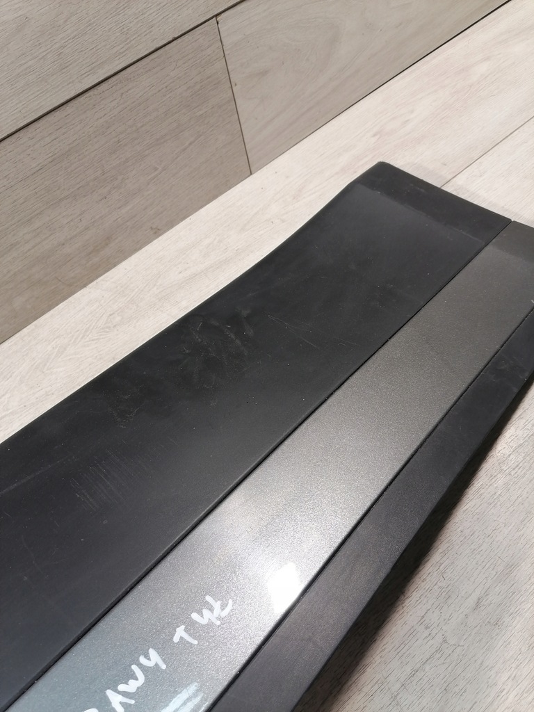 фото №3, Velar молдинг дверь правый задняя j8a2-274a48-a