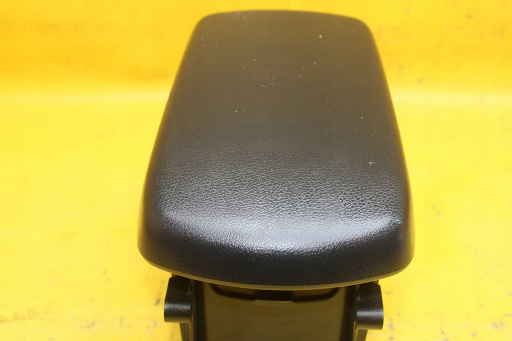 фото №6, Підлокітник тунель середній toyota rav4