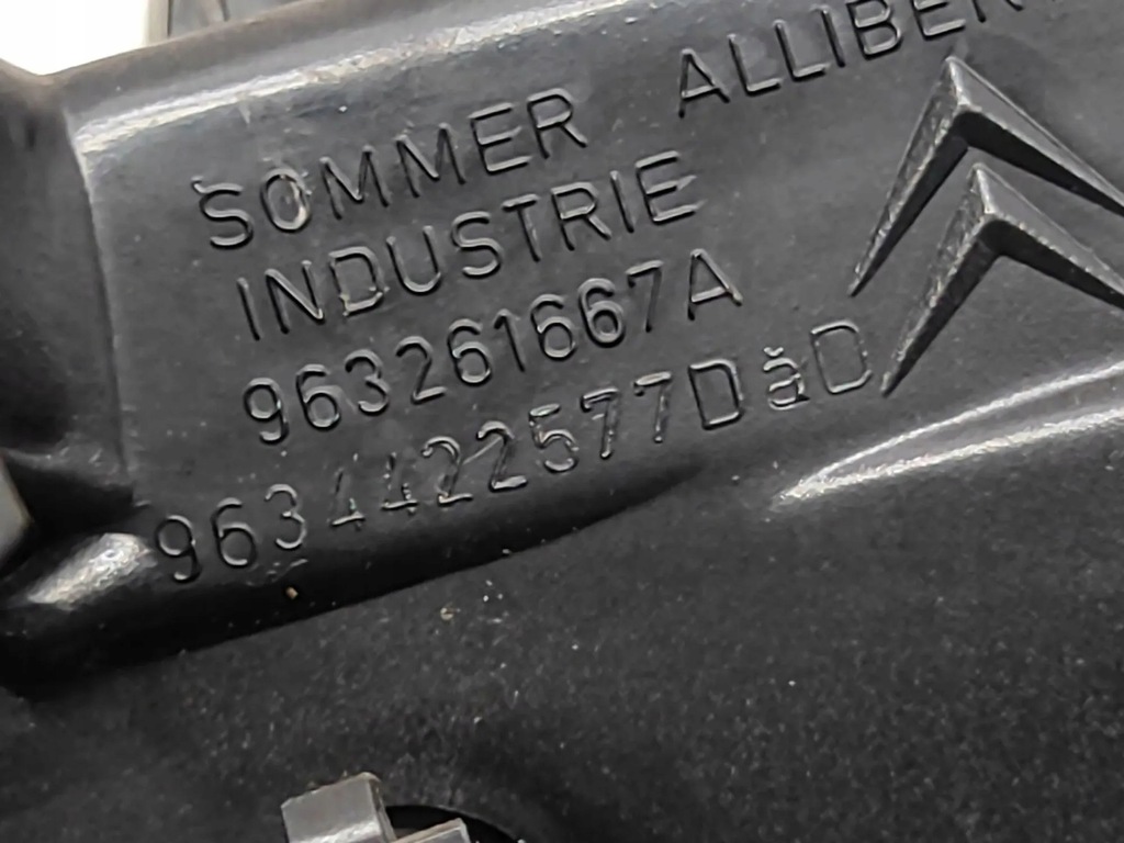 фото №8, Повітроводи панелі приладової панелі citroën c5 ii rc_ 99024110 2.2l дизель 98kw