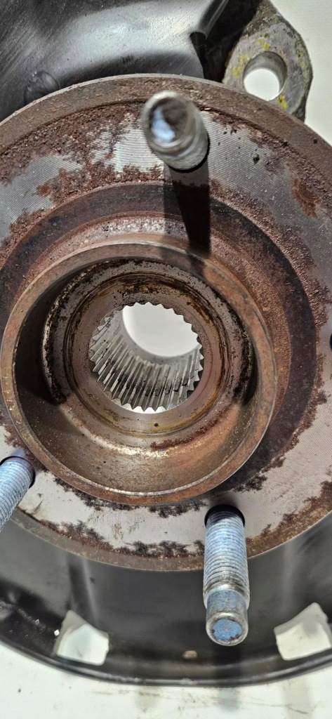 Поворотный кулак ступица правый перед opel ampera 12- 1.4b Доставка