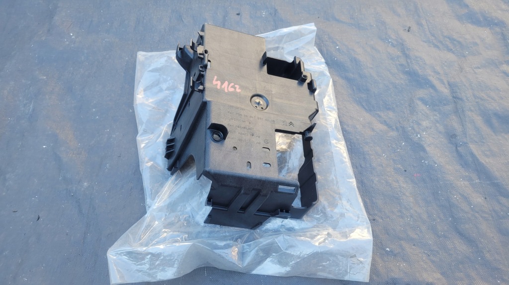 Купить Peugeot 508 sw корпус аккумулятор