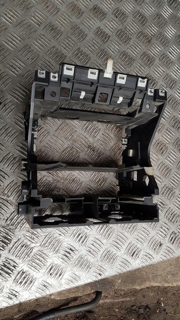 фото №6, Audi a3 8p рамка корзина радио 8p0858005b