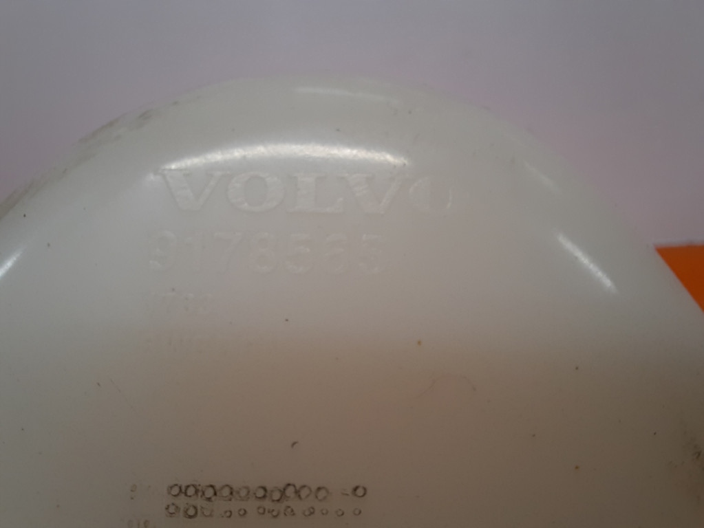 фото №5, Volvo s80 2.5d 98-06 бачок распылителя 9178565
