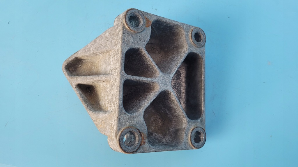 фото №8, Dodge challenger 6.4l srt hemi smpi v8 кронштейн кронштейн двигателя 04855024ac