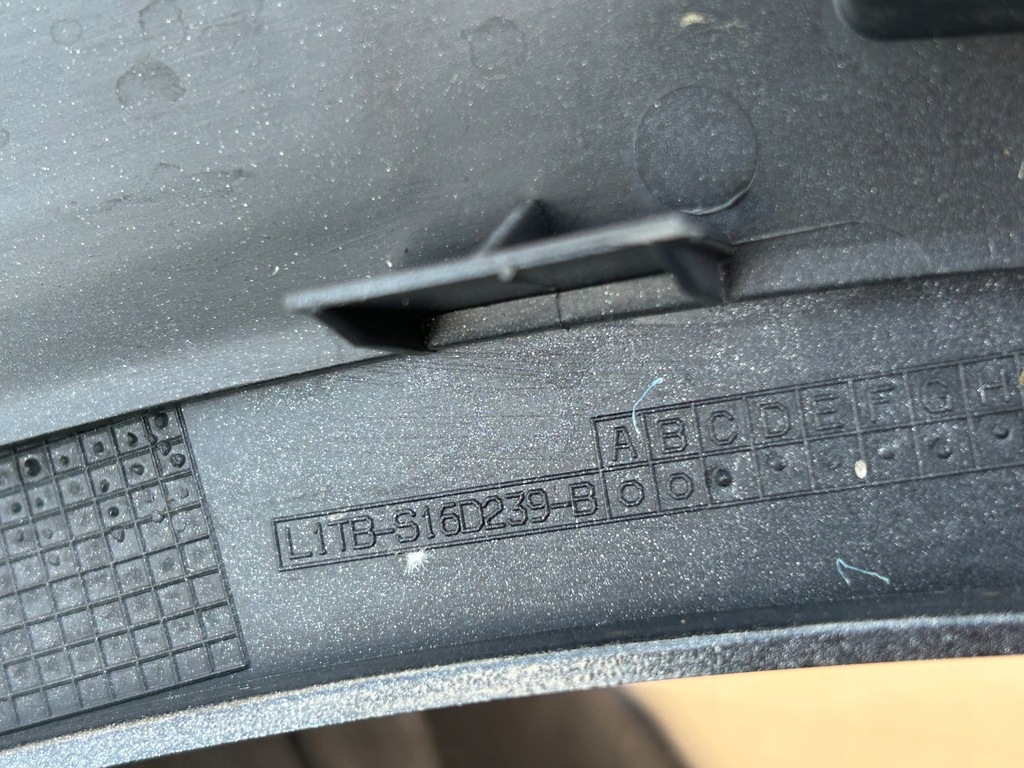 фото №13, Ford puma mk2 ліва молдинг крила перед передня