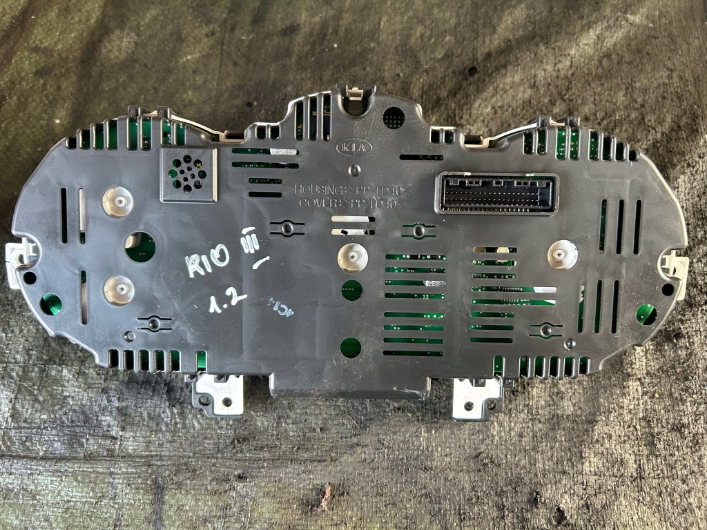 фото №3, Kia rio iii 1.2 85 km счетчик приборы