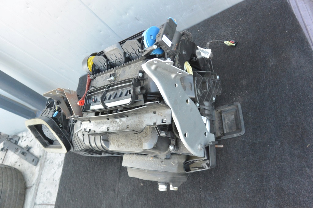 фото №9, Отопитель kpl 2.5 se vw passat b7 usa