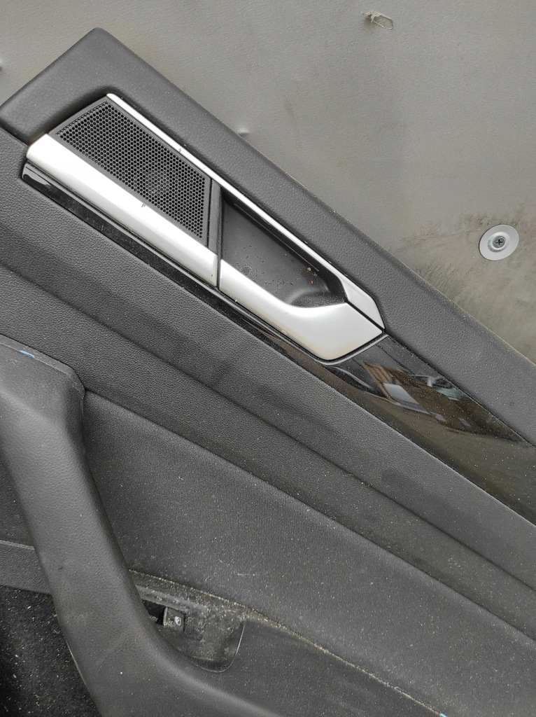 фото №16, Обшивка двері правий задня volkswagen arteon