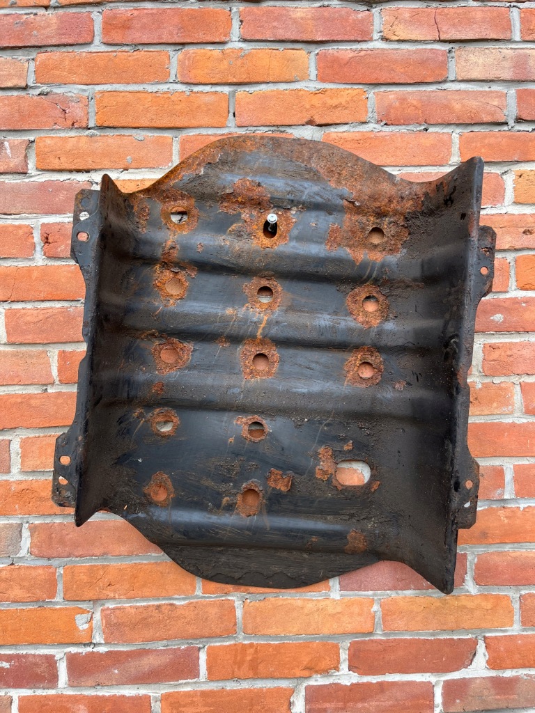 фото №1, Jeep cherokee liberty kj 01-07 защита бака