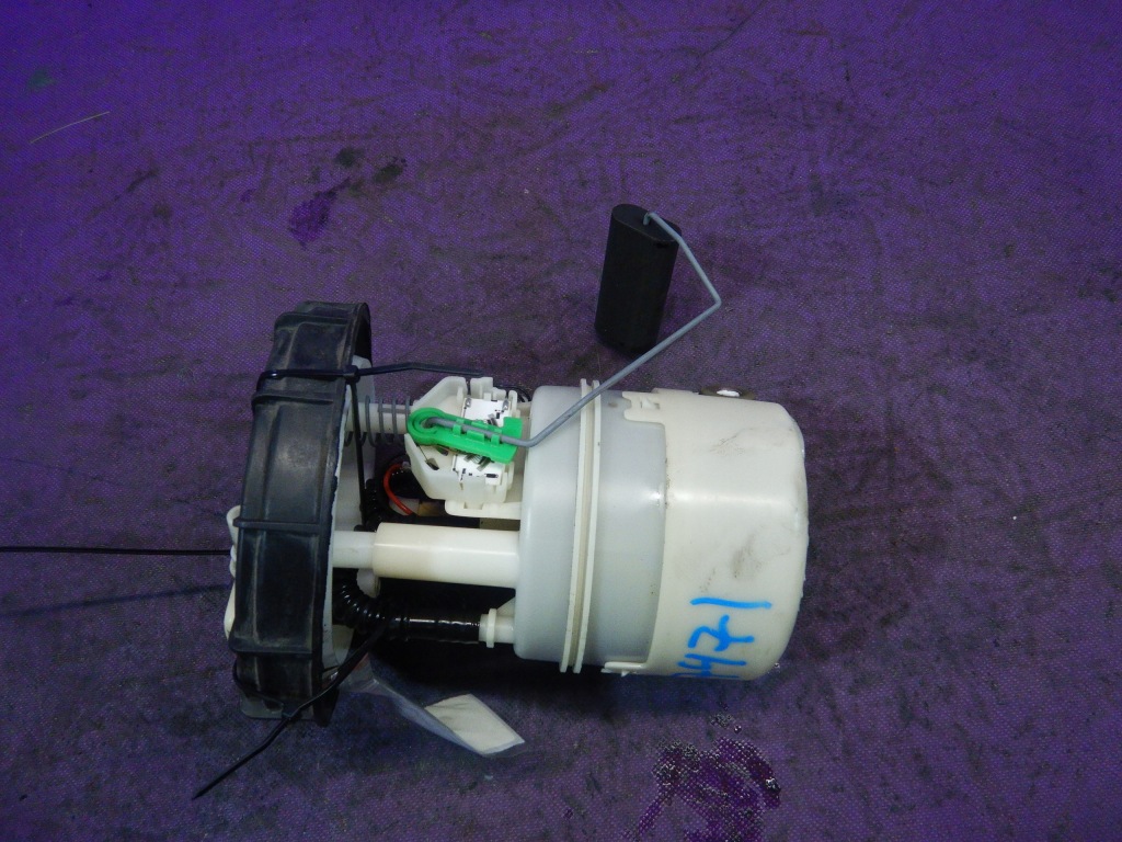 фото №2, Dacia logan i 1,4 насос топлива 4 pin