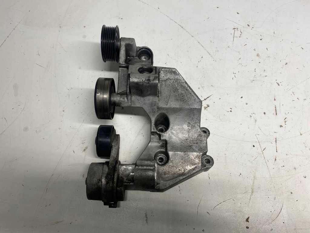 фото №1, Основа генератора кронштейн кронштейн кронштейн hyundai ix35 2.0 crdi