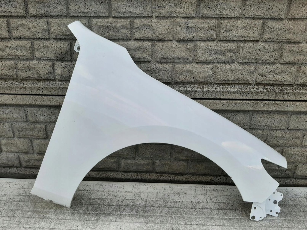 Купить Mazda 3 3 2019 -2022 крыло  правый  передний оригинал