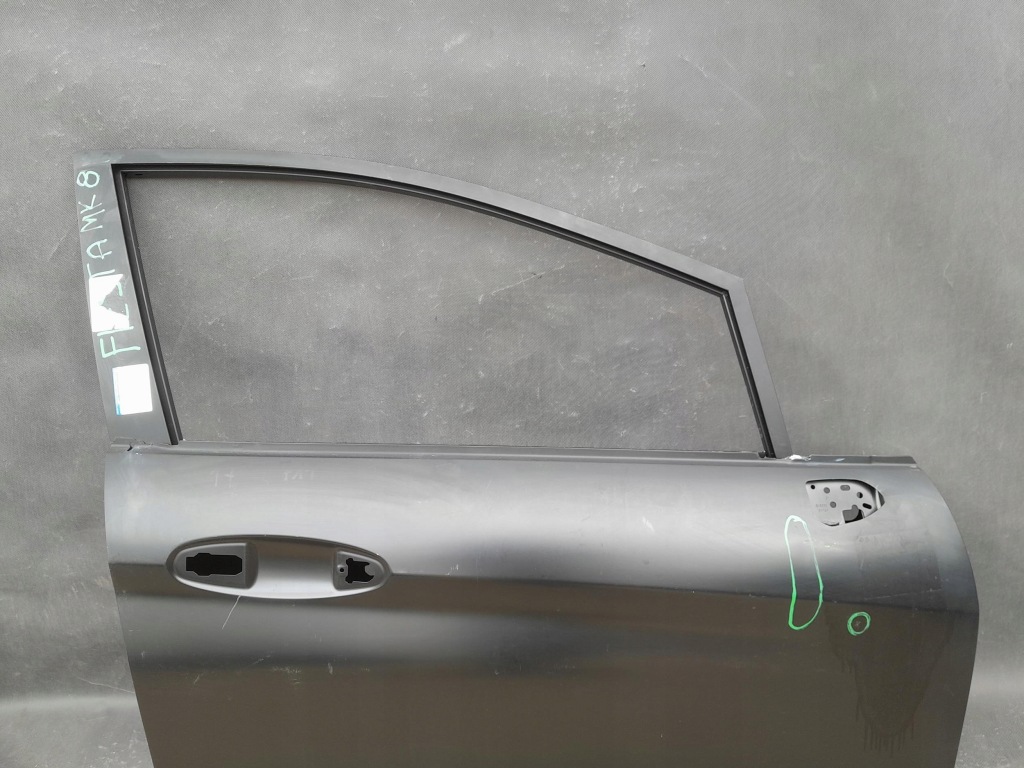 Ford fiesta mk8 5d дверь передок  p Цена
