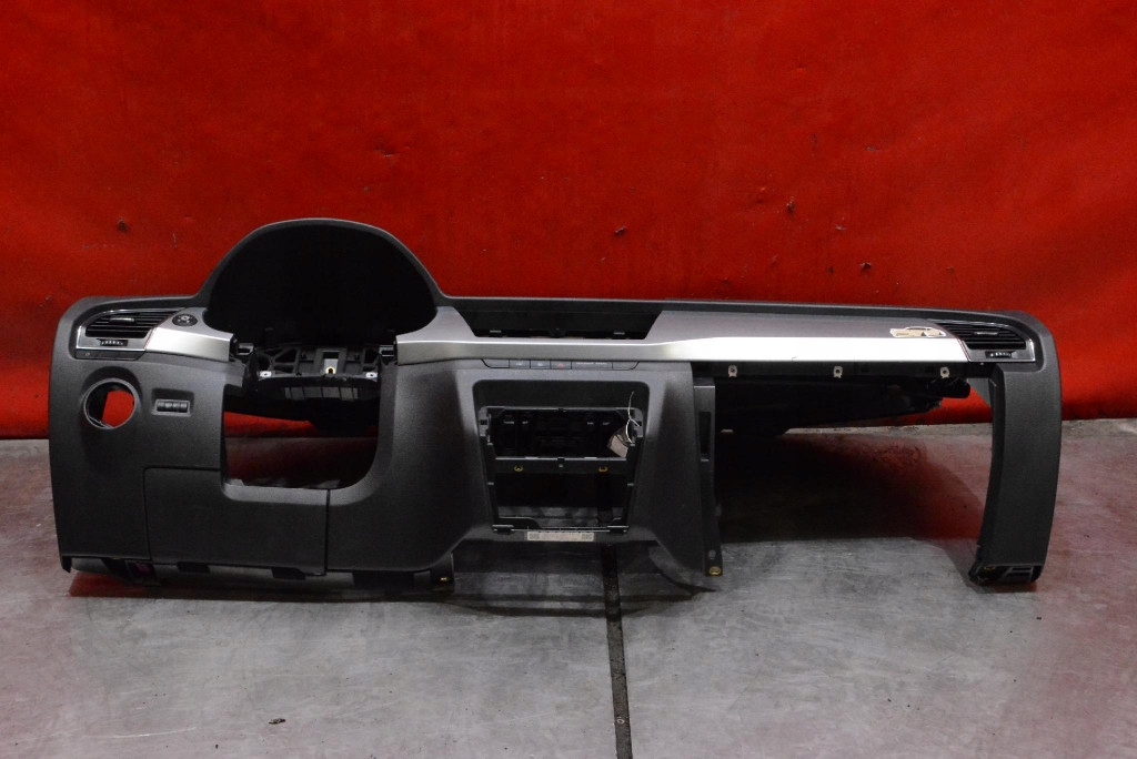 Приборная панель приборная панель  приборная панель подушка безопасности европа  skoda fabia 3 3 рестайлинг  18-20 Доставка