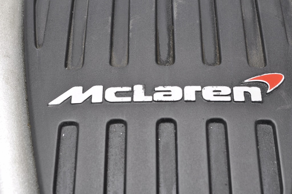 Mclaren 650s 3.8 v8 twin turbo накладка двигателя 11f0678cp 11f1213sp Недорого